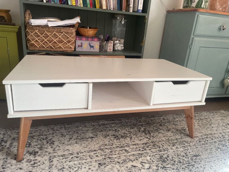 Free Scandinavian coffee table 