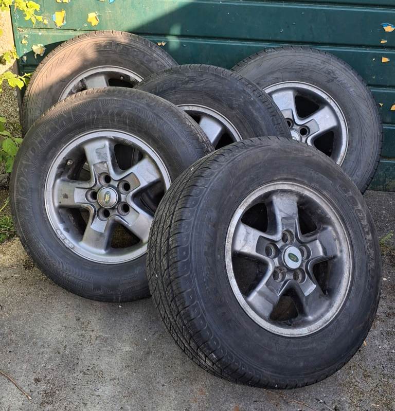 LANDROVER 255/65 R16 alloy wheel set. DISCOVERY TD5