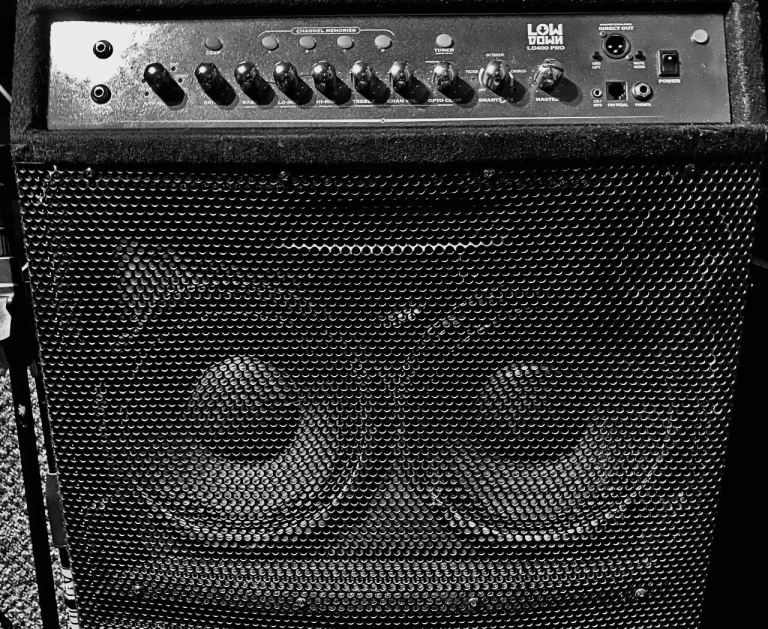 Line 6 400watt Lowdown bass combo