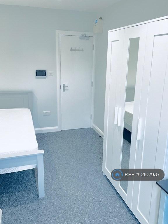 1 bedroom in Southampton Street, Reading, RG1 (#2107937)