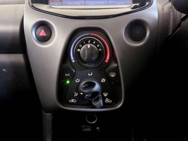 2018 Toyota AYGO 1.0 VVT-i X-Play 5dr HATCHBACK PETROL Manual