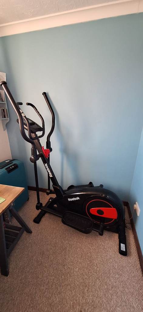 Reebok GX40s Elliptical Cross Trainer 