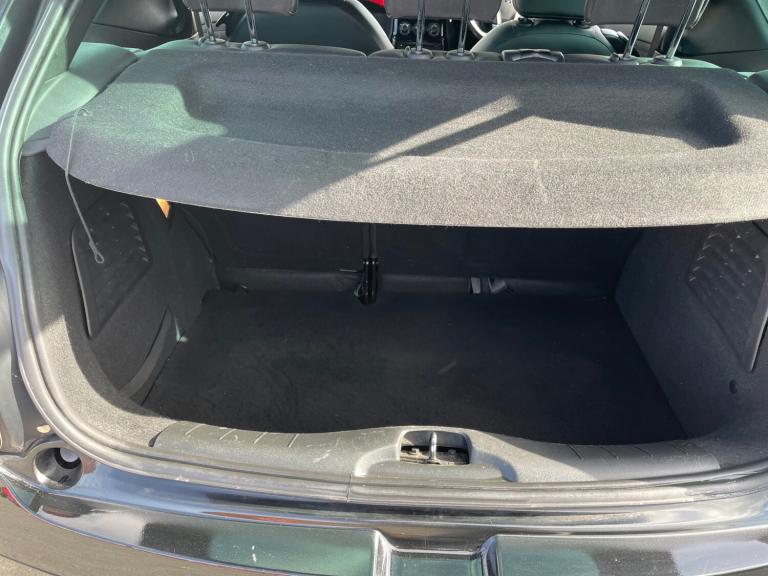 2013 Citroen DS3 1.6 e-HDi Airdream DStyle Red 3dr HATCHBACK Diesel Manual