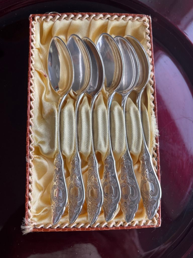 Vintage Set Of 6 Piece Spoons