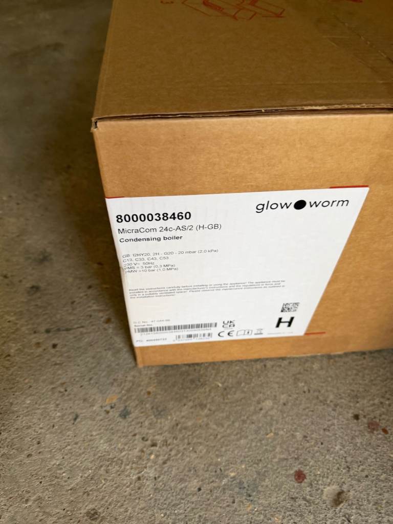 ** REDUCED** Glowworm Micracom 24kw combi boiler and flue