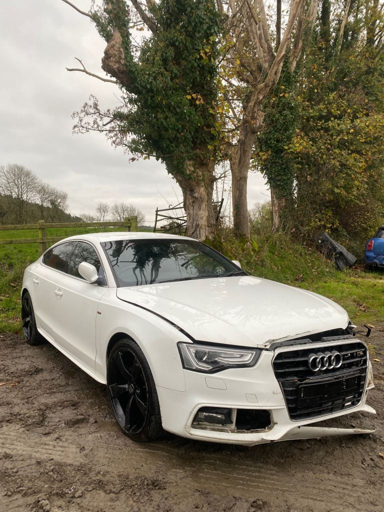 🟢2013 Audi A5 BREAKING FOR PARTS