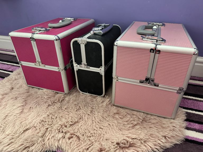 Set of 3 Vanity Beauty Cases – Pink and Black, Good Condition