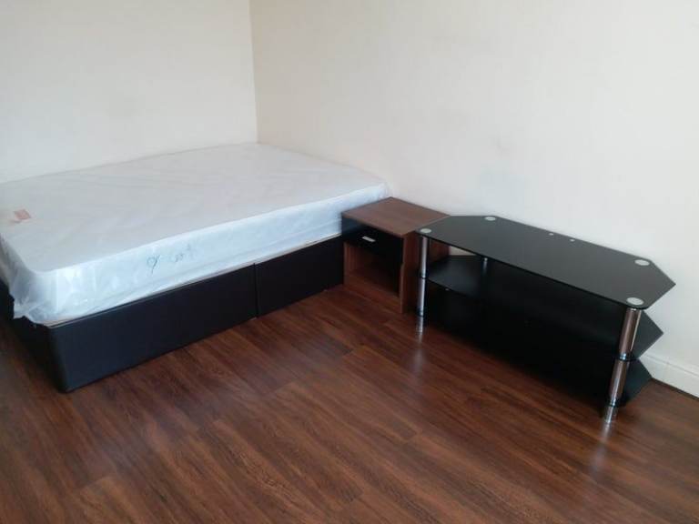 Double Room To Rent In Beeston Leeds £100pw