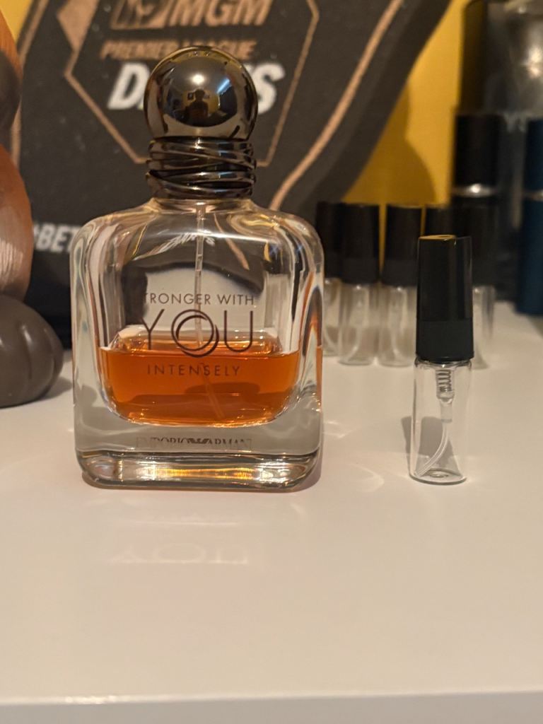 A 2ml sample of stronger with you intensely 