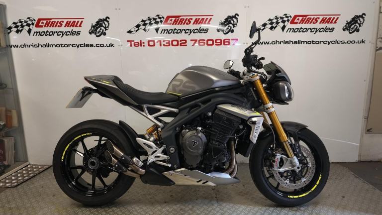 2022 triumph Speed Triple 1200 RS,