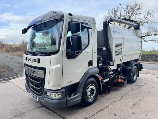 2018 68 DAF LF 180 E6 12T Scarab Merlin dual sweep gully arm 50kms ex council