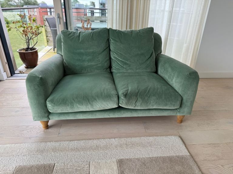 SOLD Loaf Bear hug velvet sofa (cucumber sandwich) 