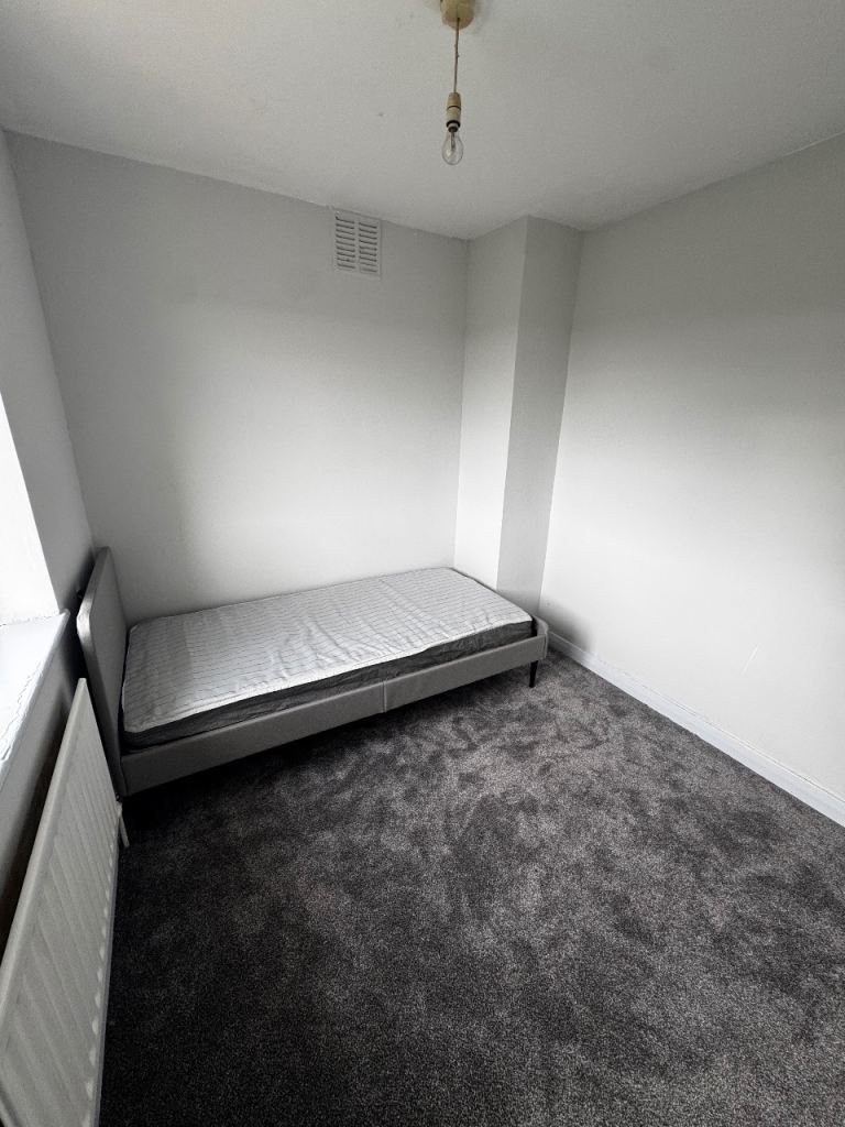 Single bedroom 