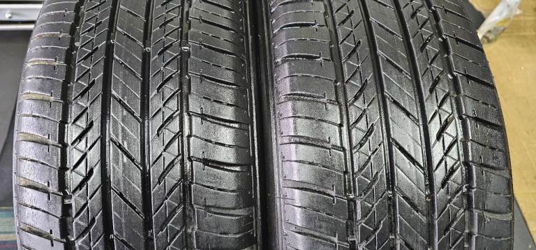 225 55 18   2 x tyres Bridgestone Dueler H/L 400