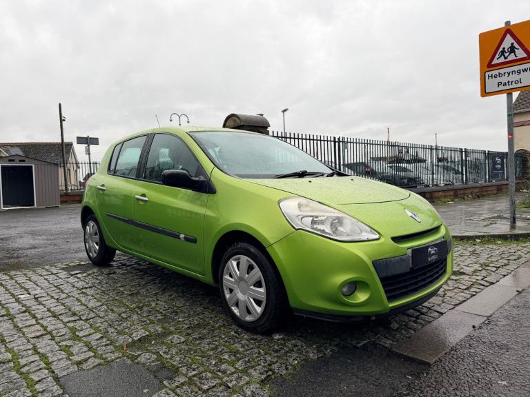 2009 Renault Clio 1.2 16V Expression 5dr HATCHBACK Petrol Manual