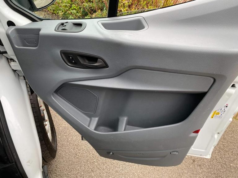 2018 Ford Transit 2.0 350 EcoBlue RWD L4 H1 Euro 6 2dr CHASSIS CAB Diesel Manual