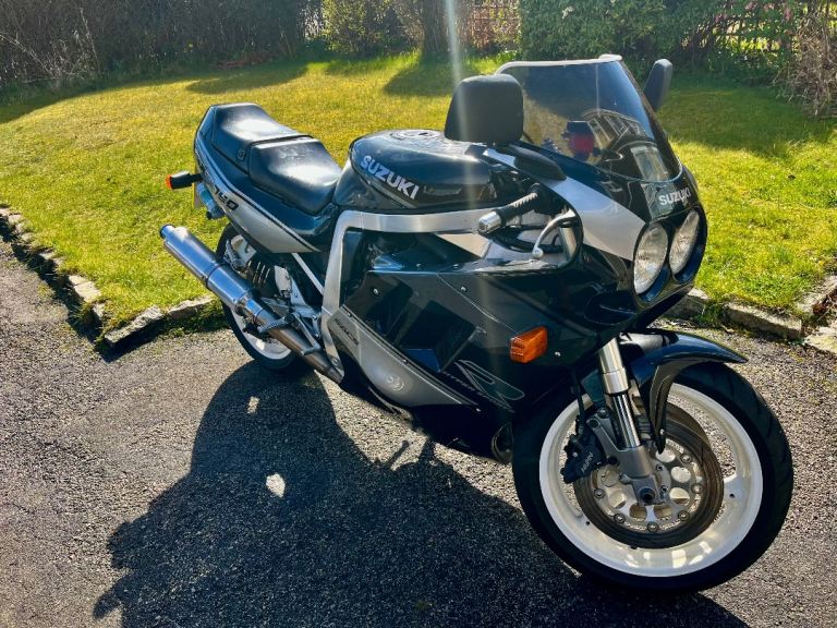 Suzuki, GSX-R, 1990, 749 (cc)