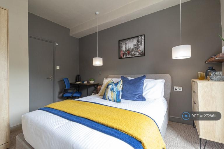 1 bedroom in Whitehead Lane, Huddersfield, HD4 (#2728611)