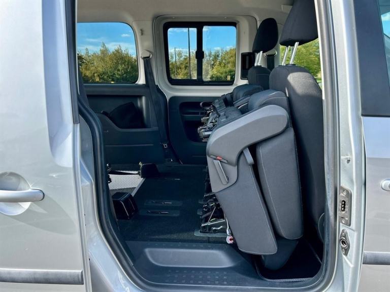 Volkswagen Caddy Maxi C20 Life 2020 Automatic Disabled WAV Only 19K Miles