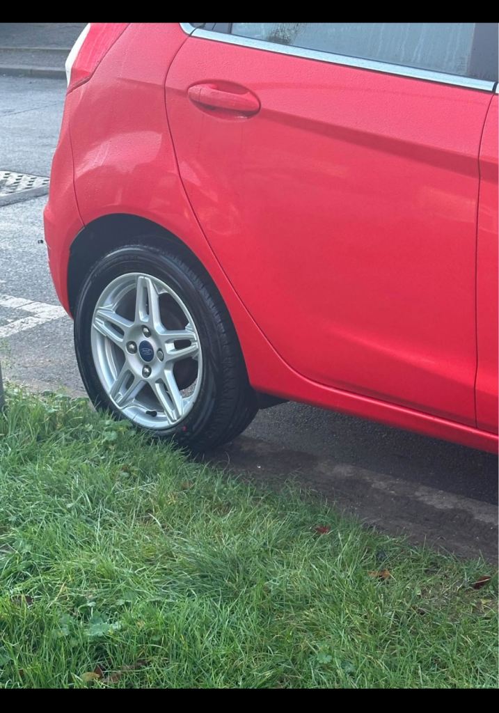 Ford, FIESTA, Hatchback, 2013, Semi-Auto, 1597 (cc), 5 doors