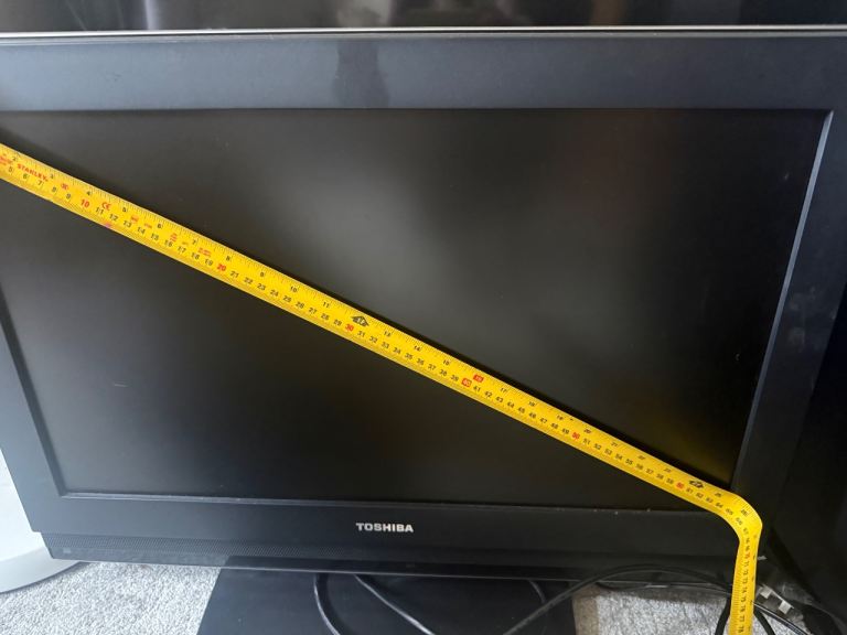 Toshiba 28W2300 LCD Colour TV - 25 inch