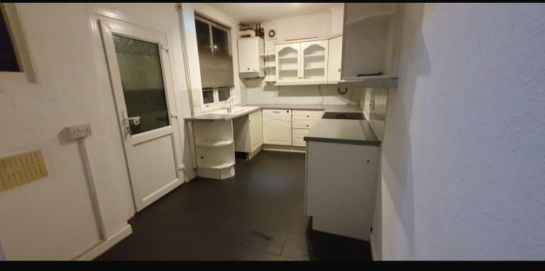 3 bed terraced house