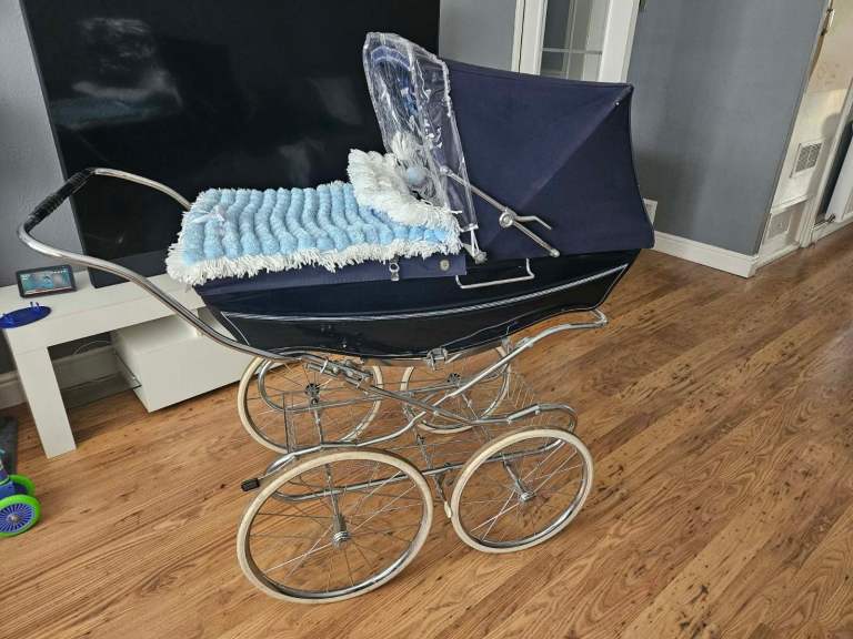 Silver Cross Pram for sale