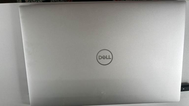 Dell XPS 15 9500 CPU I7, GTX 1650 Ti, 1TB SSD 32GB ram, Excellent battery, new mobo!