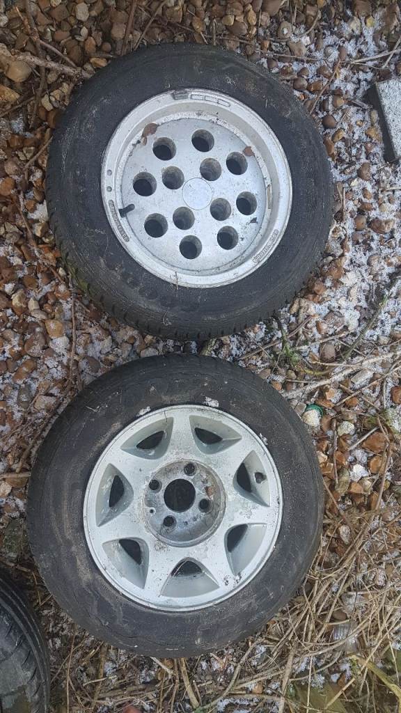 2 x 2.8 ford capri 13" alloy wheels £40 each 