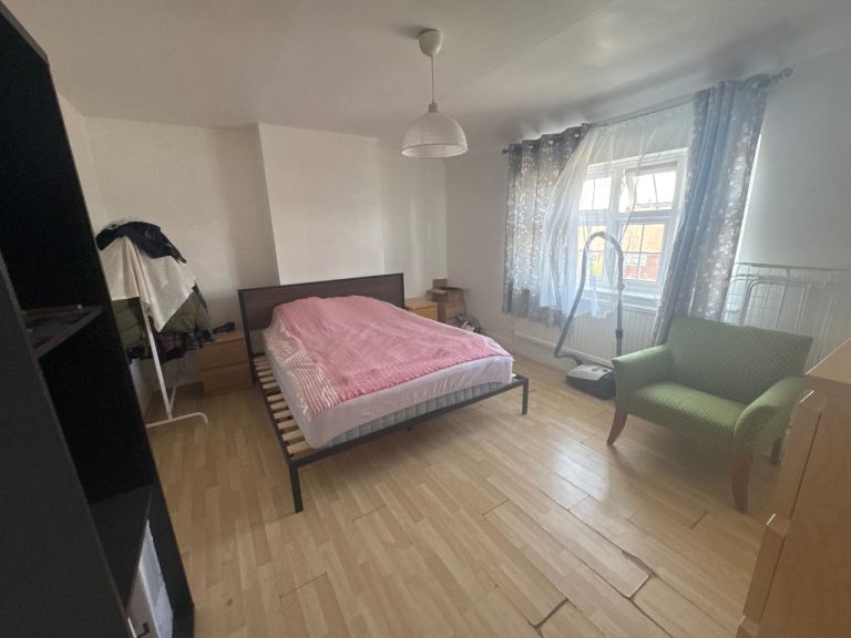 Double room in shared house 