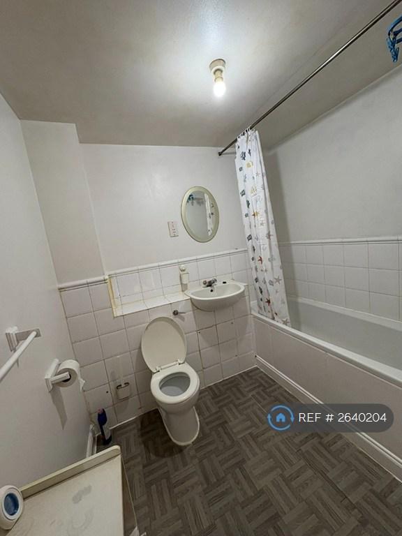 1 bedroom in Albatross Close, London, E6 (#2640204)