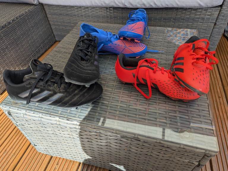 Adidas football boots sizes 4, 5.5, 7