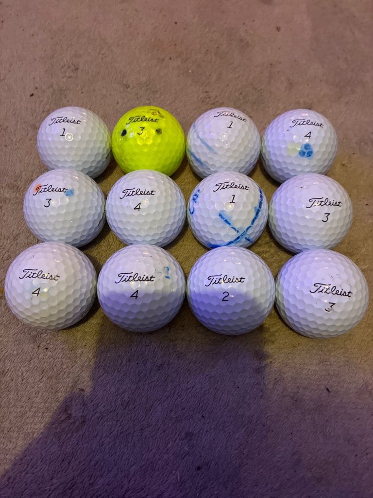 12 x Titleist Pro V1 golf balls