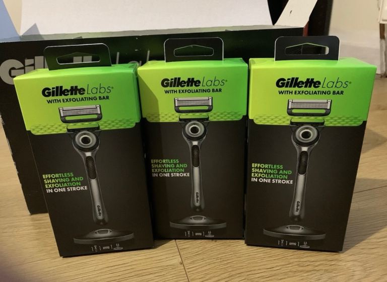 Gillette Labs with Exfoliating Bar & Magnetic Stand