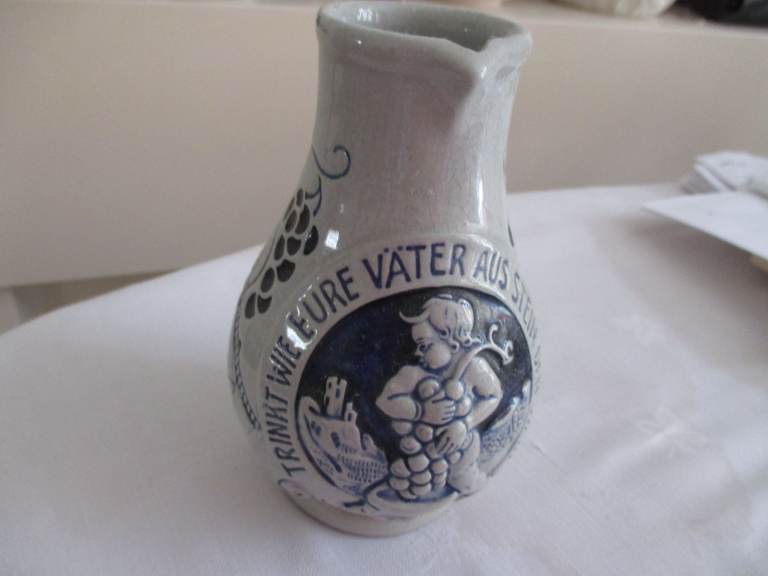 TRINKT WIE EURE VATER AUS STEIN DEN WEIN GERMAN WATER PITCHER