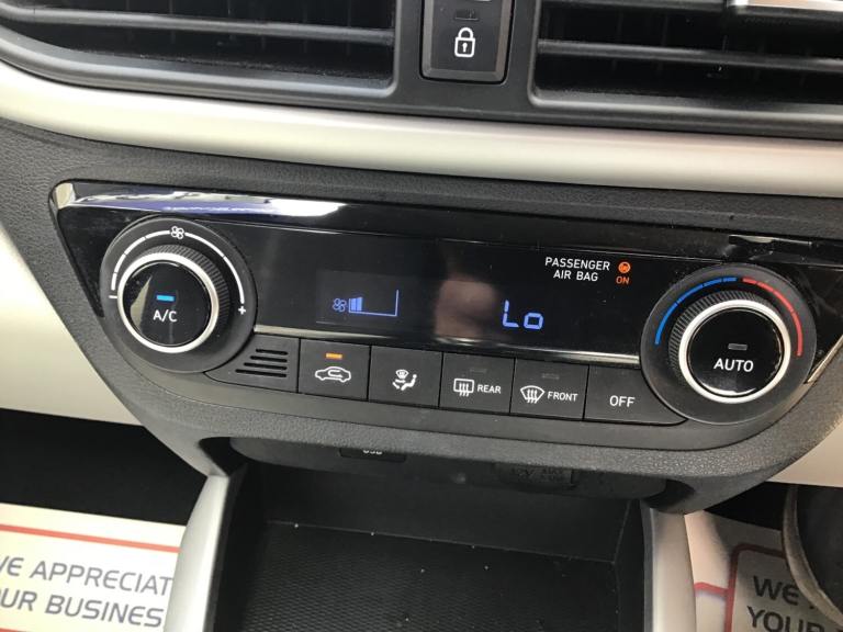 2022 Hyundai i10 1.2 MPi Premium 5dr Auto HATCHBACK Petrol Automatic