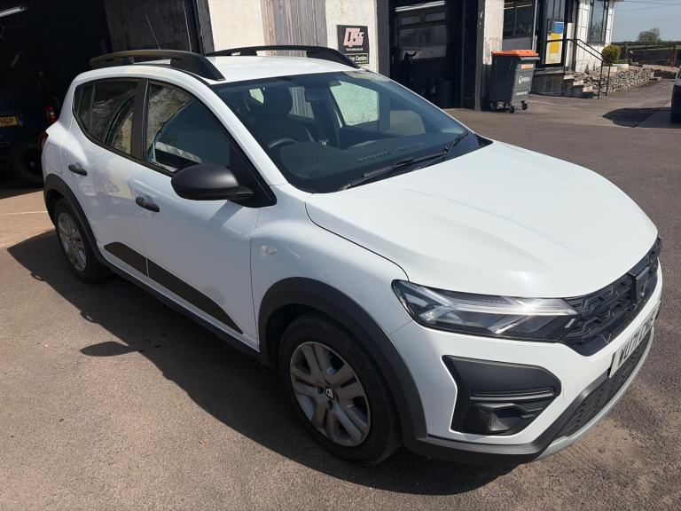 2021 Dacia Sandero Stepway 1.0 TCe Essential 5dr HATCHBACK Petrol Manual