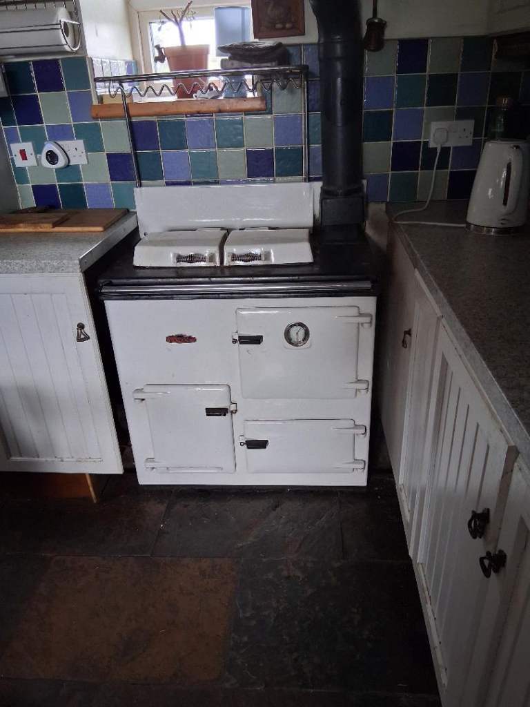 Rayburn oil range cooker