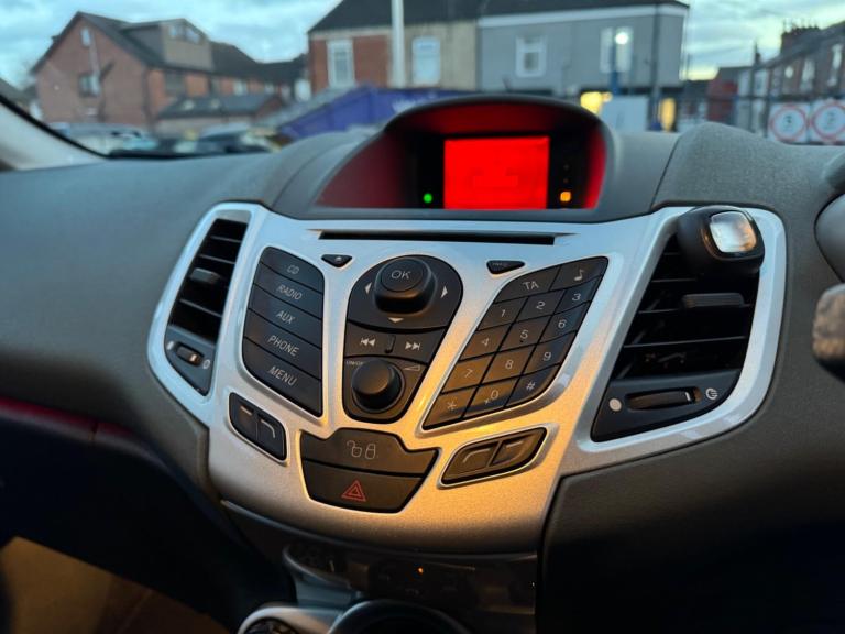 2010 Ford Fiesta 1.4 Zetec 5dr HATCHBACK PETROL Manual