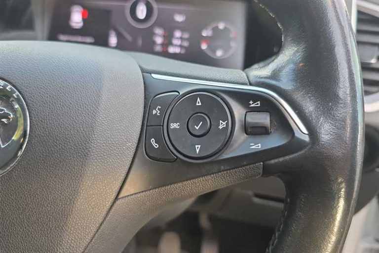 2022 Vauxhall Grandland 1.2 Turbo Elite 5dr HATCHBACK PETROL Manual