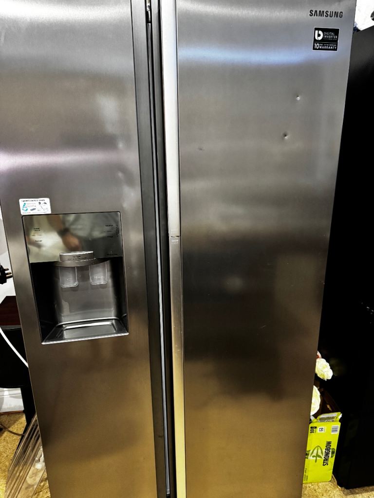 SAMSUNG Food ShowCase RH56J6917SL American-Style Fridge Freezer