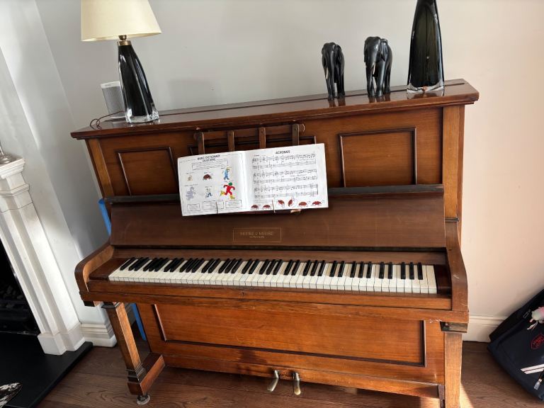 Moore & Moore piano (totally functional and tuned) 