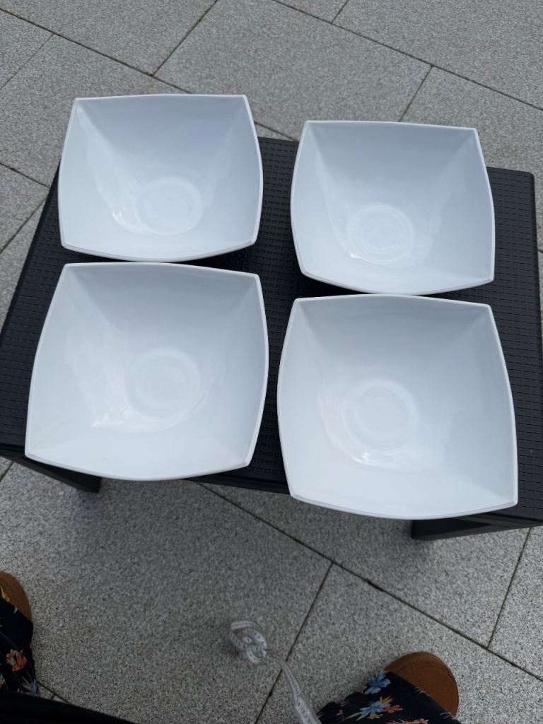 Serving Bowls 