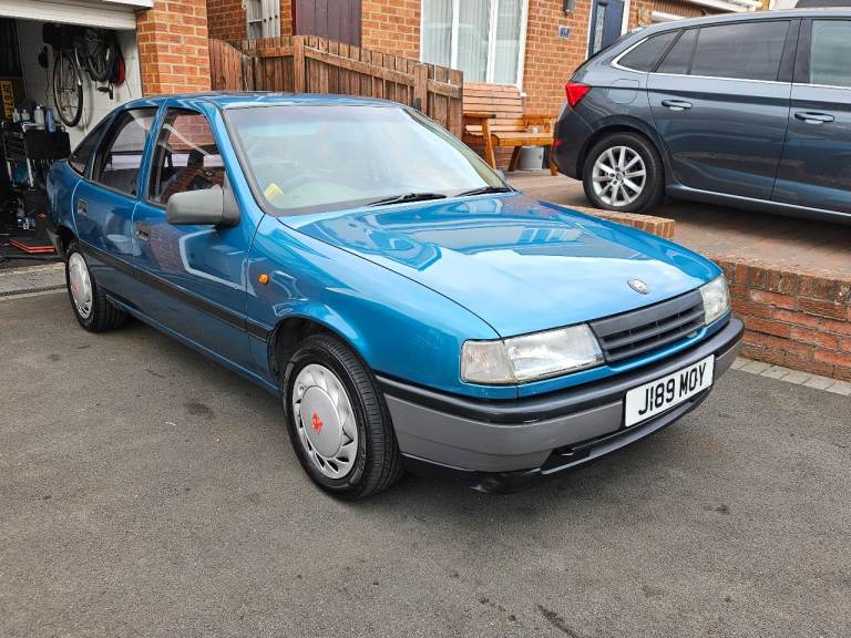 Vauxhall, CAVALIER, Hatchback, 1992, Automatic, 1796 (cc), 5 doors