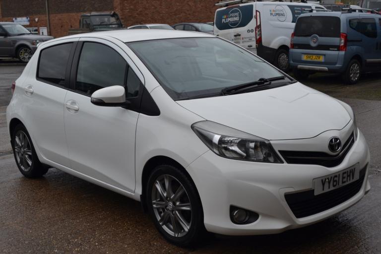 2011 Toyota Yaris 1.33 VVT-i SR 5dr HATCHBACK Petrol Manual
