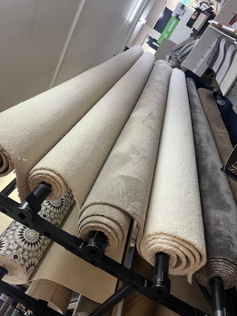Roll carpet - Collection Only!! Ready to take away - 4m widths.