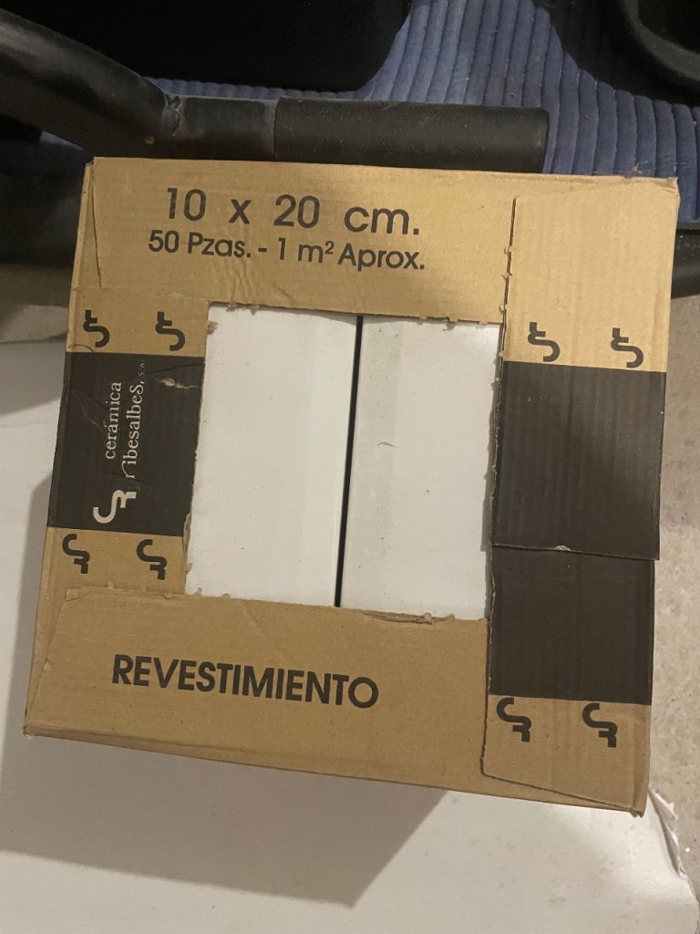 New White Ceramic Wall Tiles 10x20cm - 1m² Box