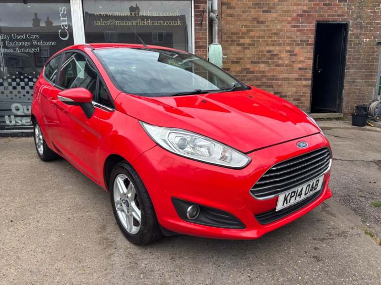 FORD FIESTA 1.3 Zetec Red Manual Petrol 2014