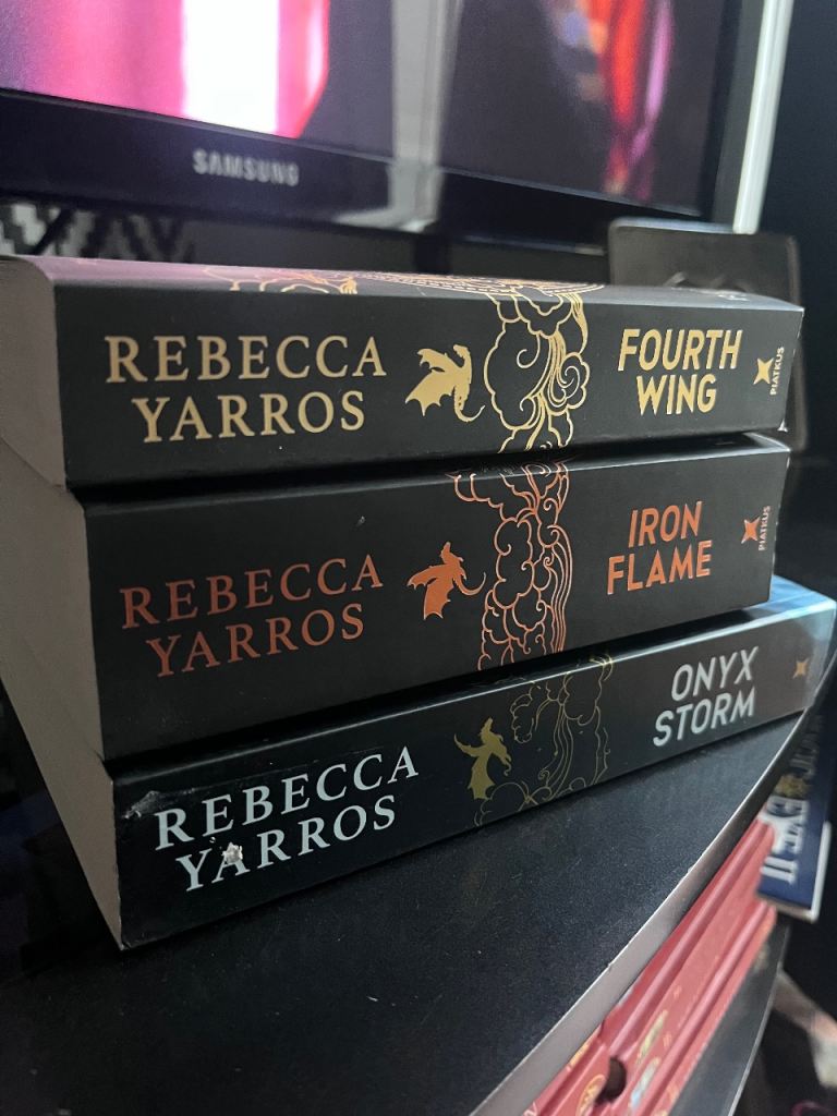 Rebecca Yarros Fourth Wing Series Books - As Good As New