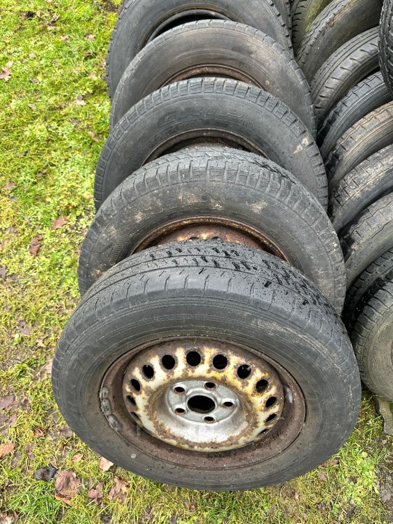 VW Transporter T4 Wheels & Centre Caps [SOLD]